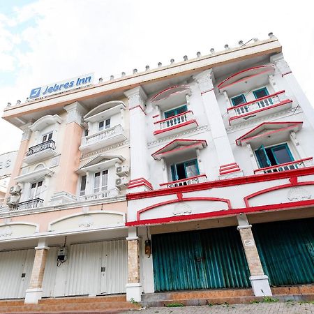 Oyo 2298 Jebres House Syariah Hotel Surakarta  Ngoại thất bức ảnh