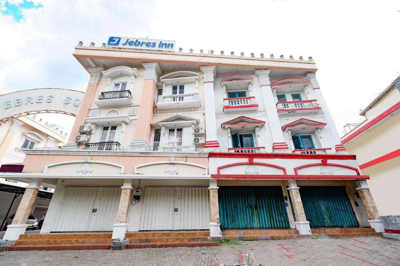 Oyo 2298 Jebres House Syariah Hotel Surakarta  Ngoại thất bức ảnh