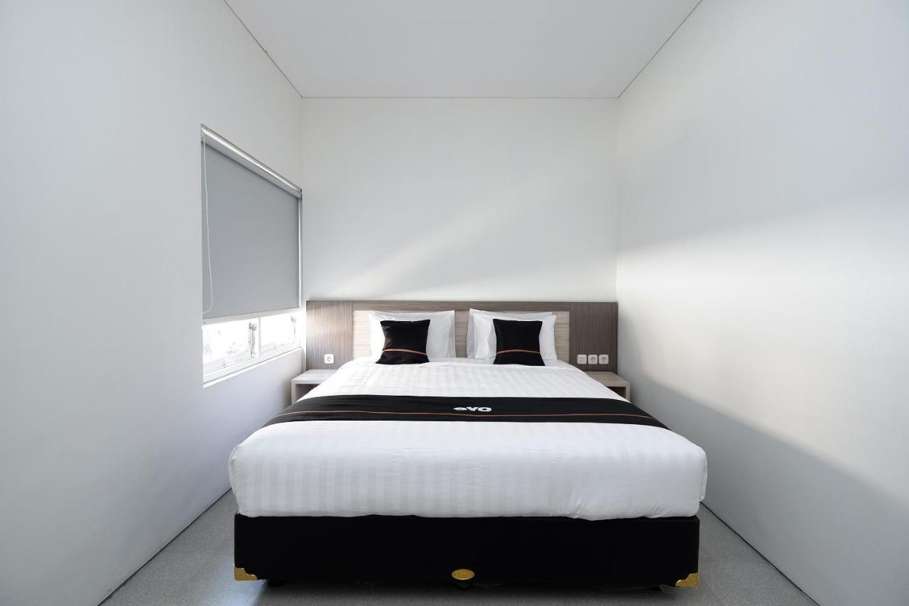 Oyo 2298 Jebres House Syariah Hotel Surakarta  Ngoại thất bức ảnh