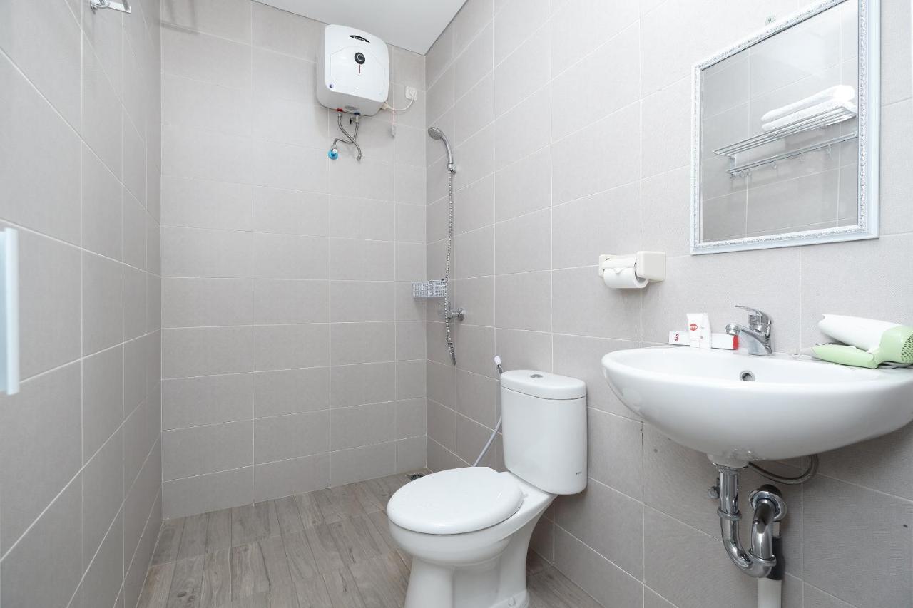 Oyo 2298 Jebres House Syariah Hotel Surakarta  Ngoại thất bức ảnh