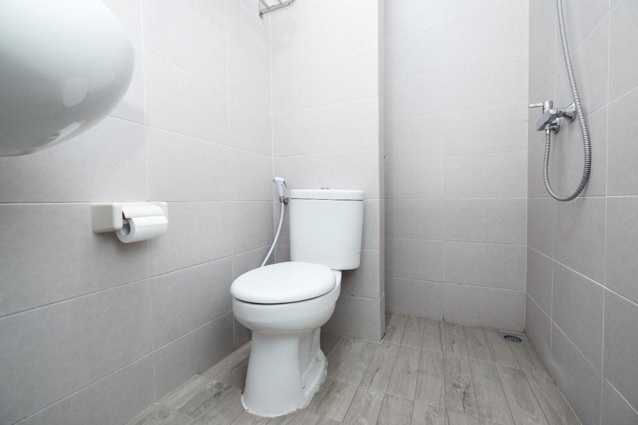 Oyo 2298 Jebres House Syariah Hotel Surakarta  Ngoại thất bức ảnh